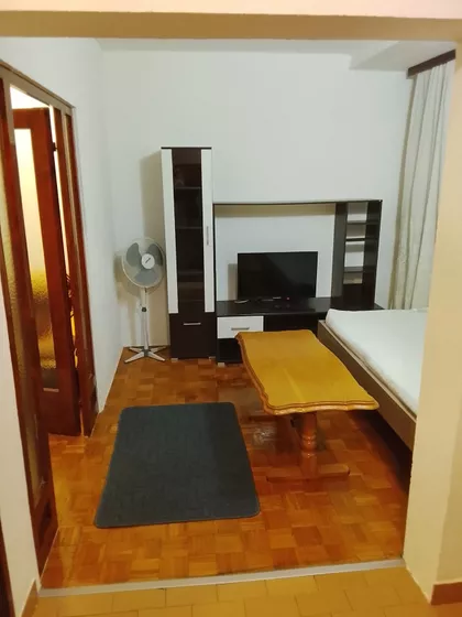 Kneza Lazara 91 | 4zida.rs