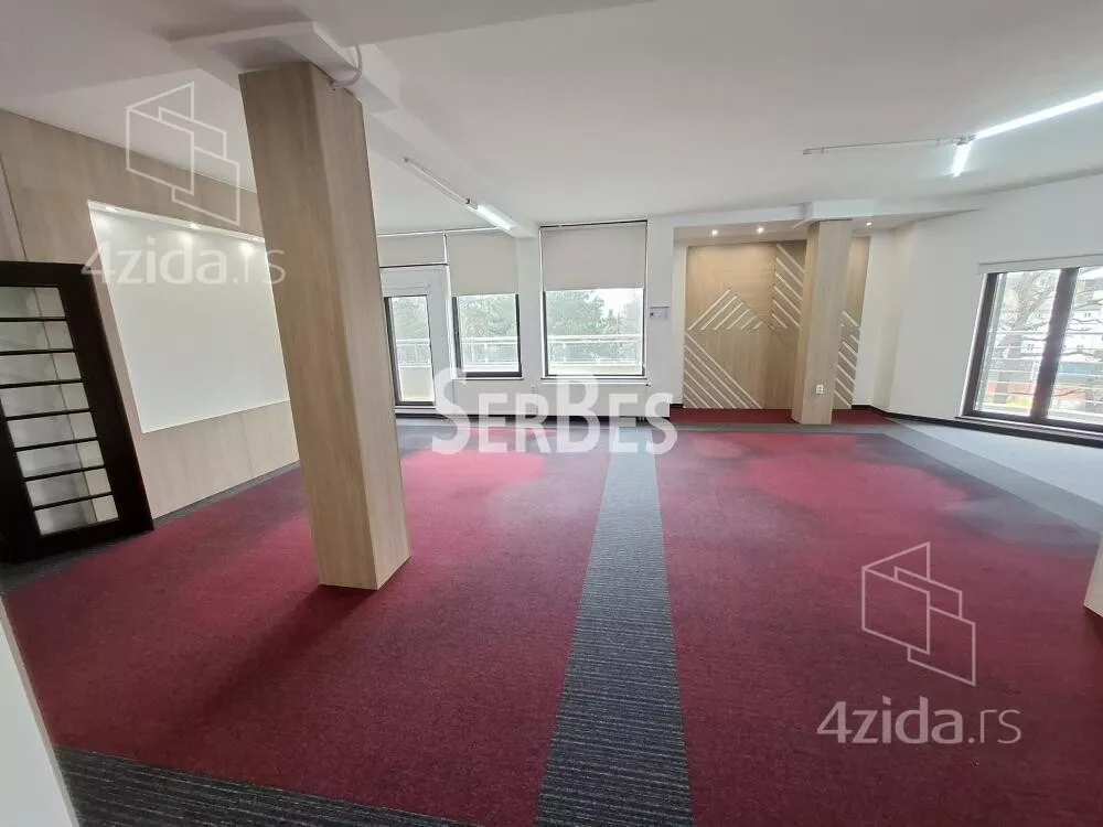 Poslovni prostor | 4zida