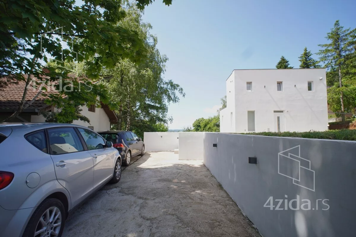 Kuća | 4zida