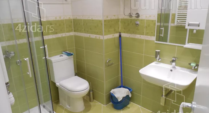 Petosoban stan | 4zida