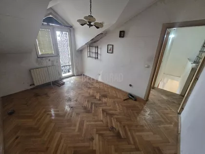 Bata Lakina | 4zida.rs