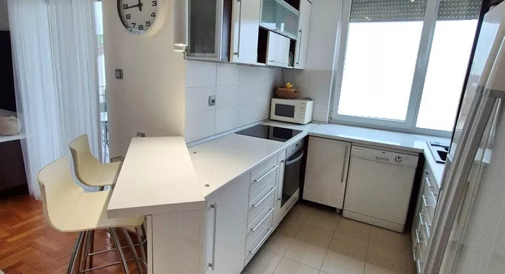 Šestosoban stan | 4zida