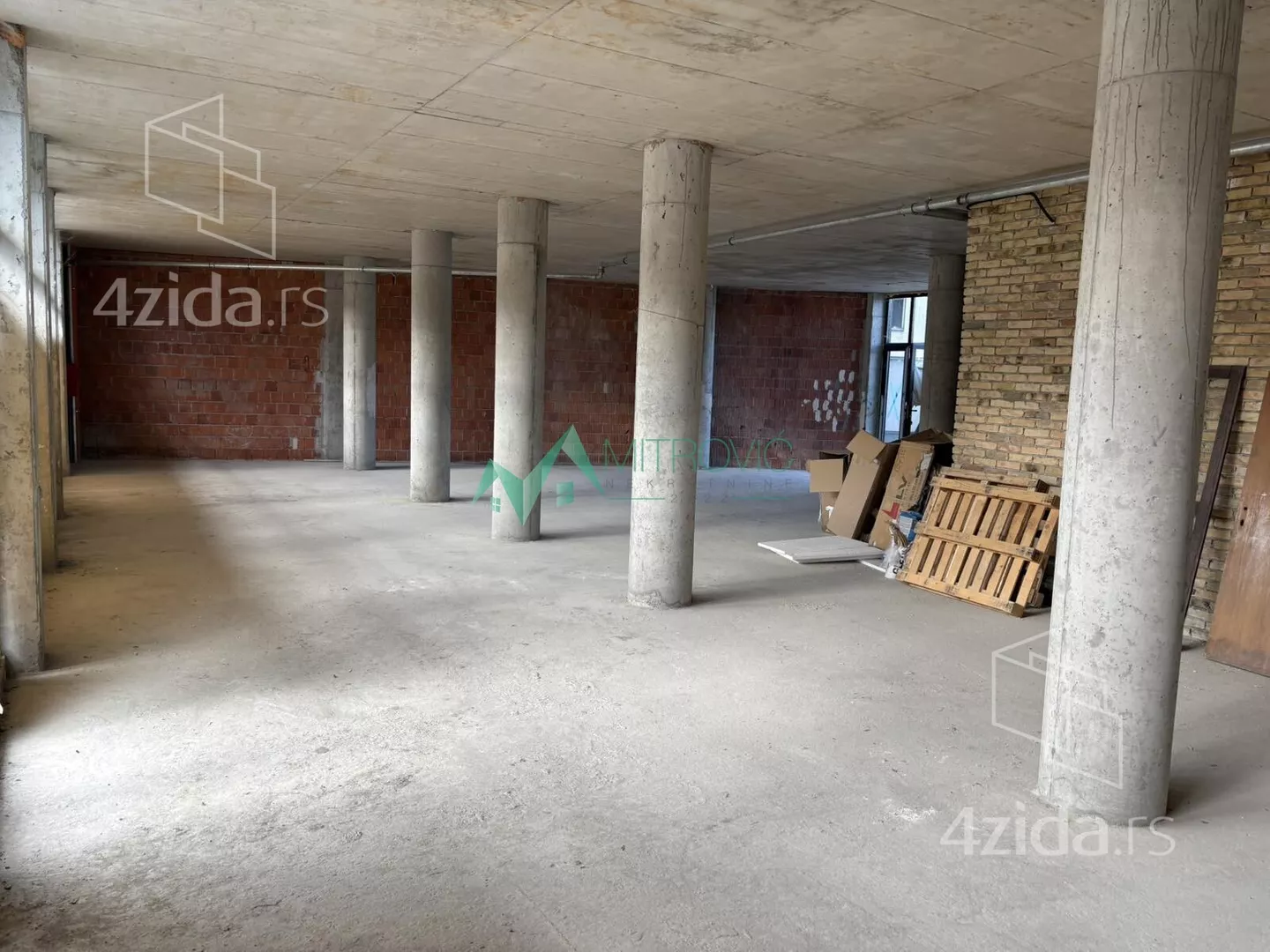 Poslovni prostor | 4zida