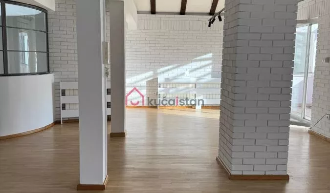 Poslovna zgrada | 4zida