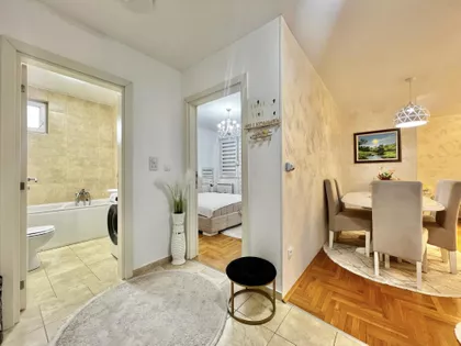 Milana Rakića | 4zida.rs