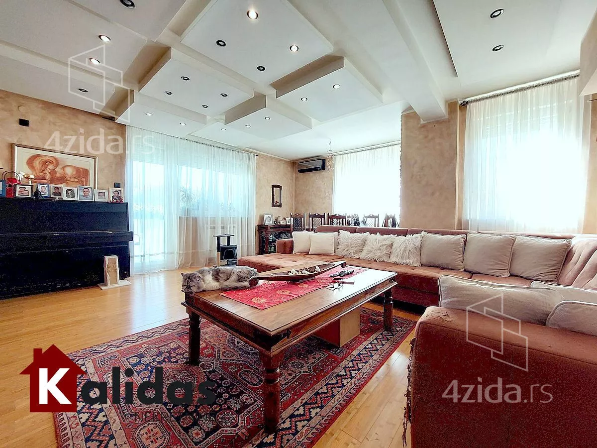 Četvorosoban stan | 4zida