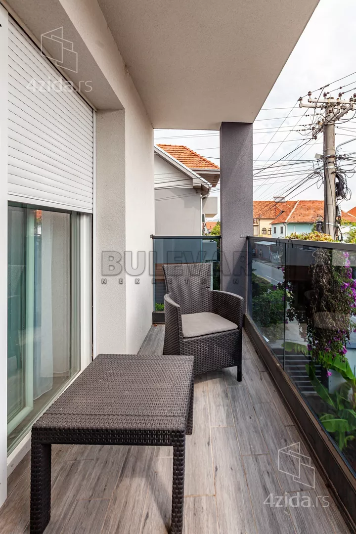 Dvoiposoban stan | 4zida