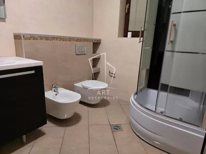 Pjarona de Mondezira | 4zida.rs