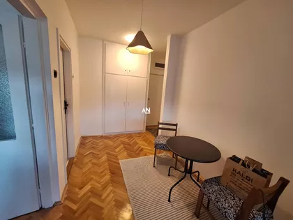 Petrarkina | 4zida.rs