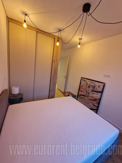 KALENIĆ PIJACA | 4zida.rs