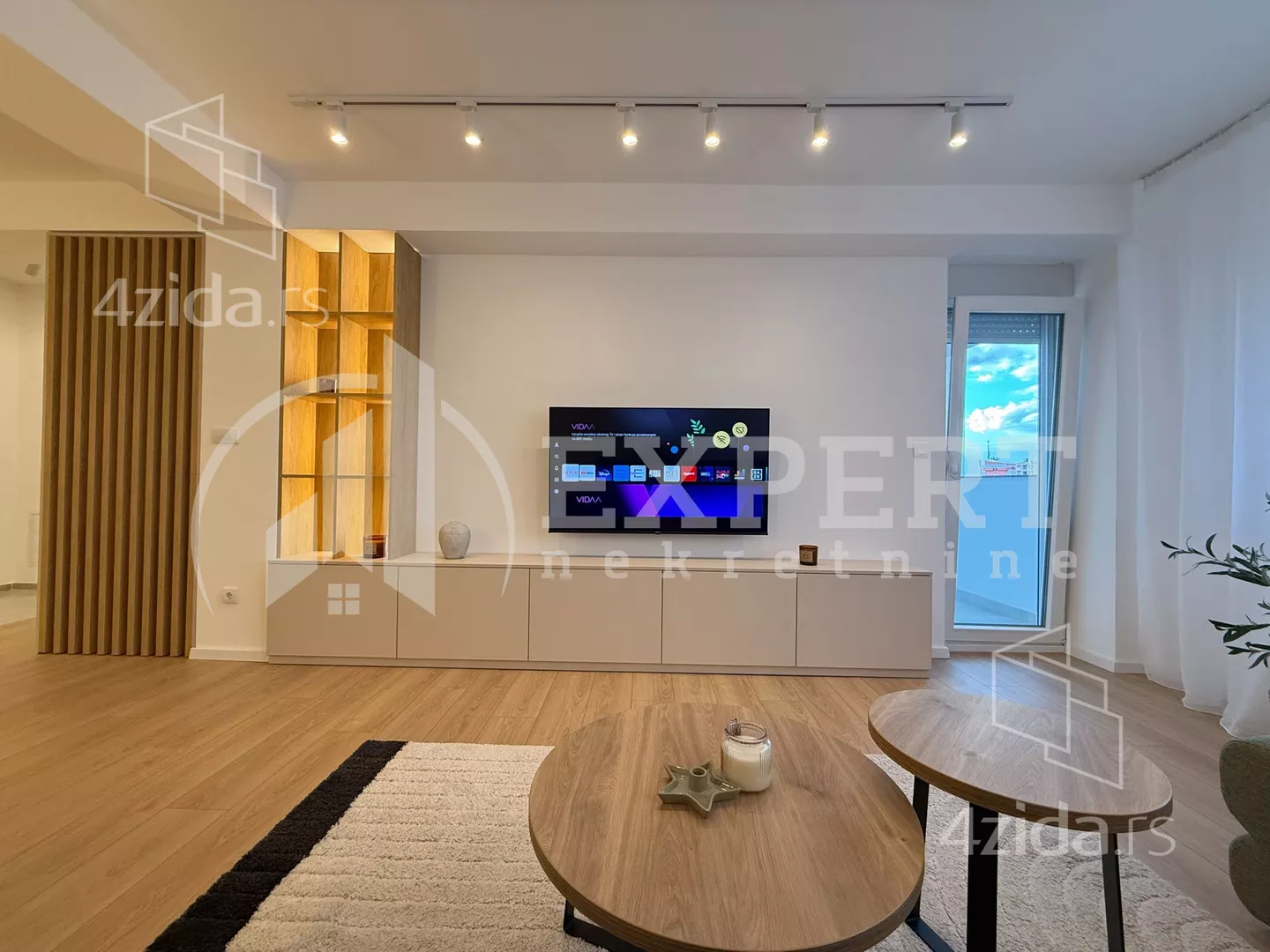 Jednoiposoban stan | 4zida