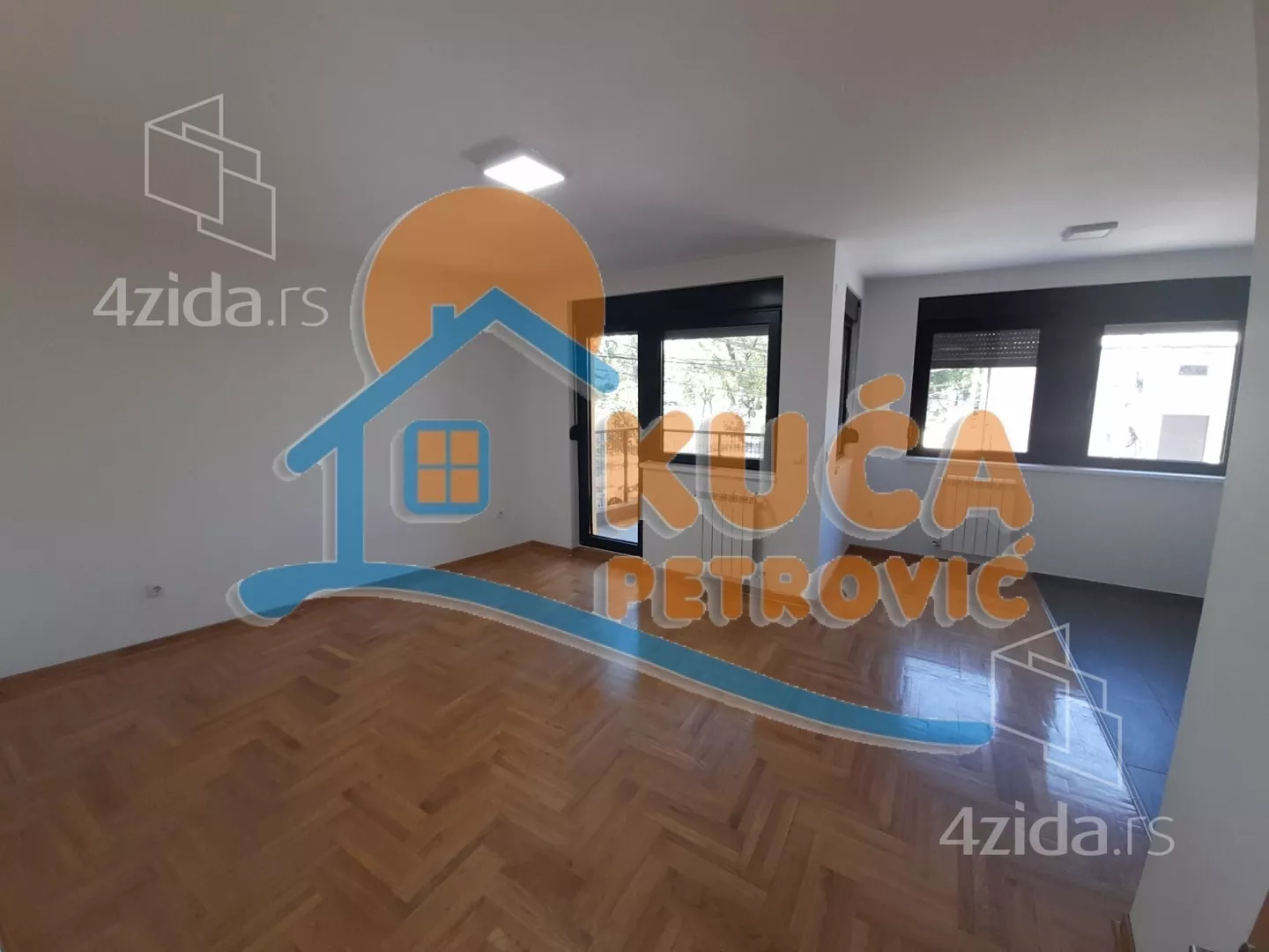 Lokal | 4zida