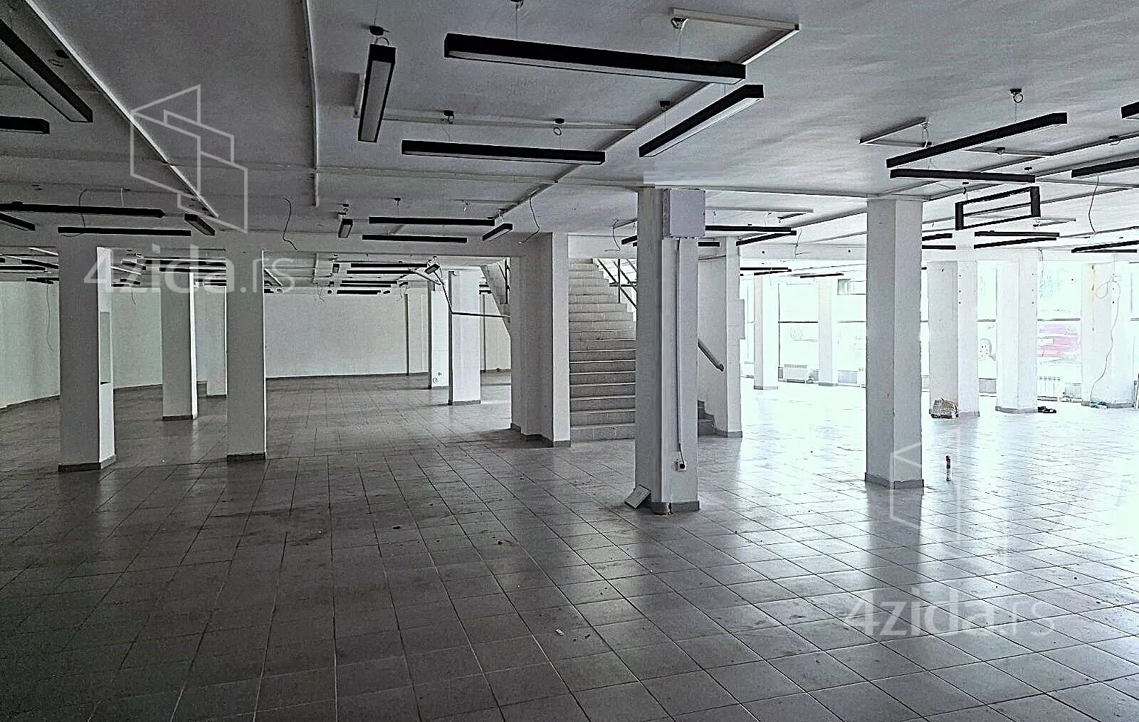 Lokal | 4zida