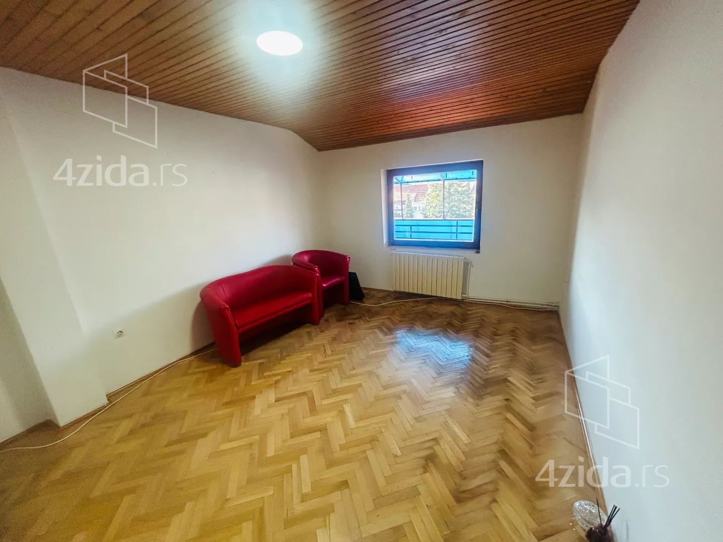 Petosoban stan | 4zida