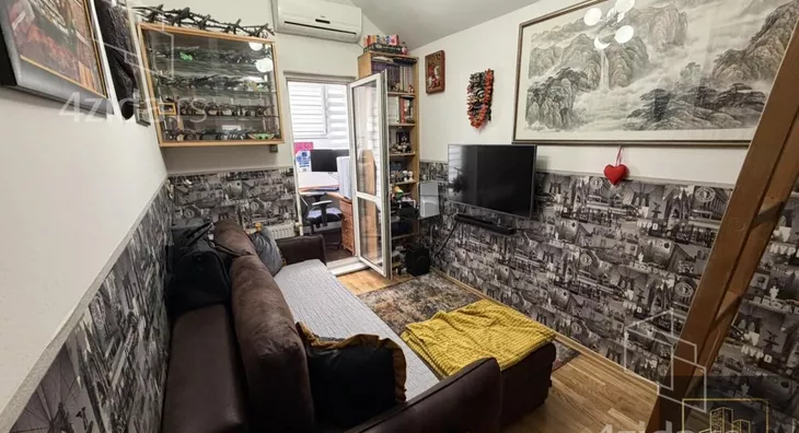 Četvoroiposoban stan | 4zida