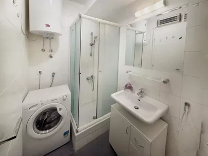 Hadži-Đerina | 4zida.rs