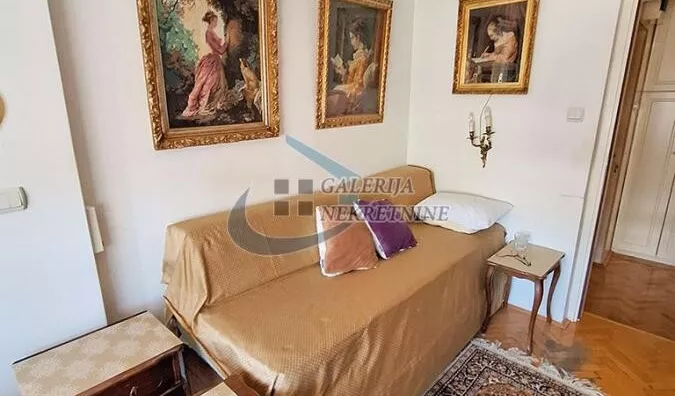 Četvoroiposoban stan | 4zida