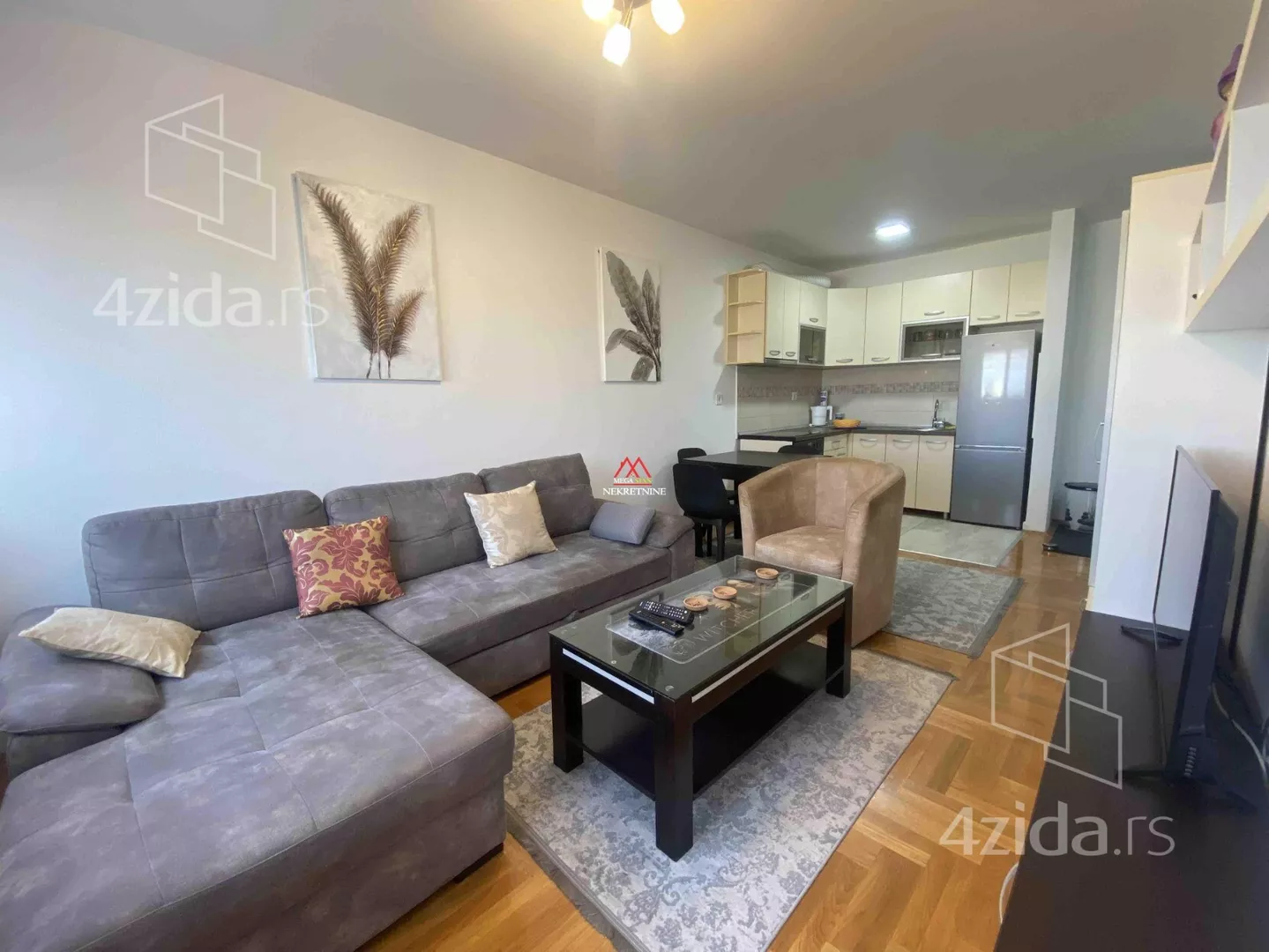 Dvoiposoban stan | 4zida