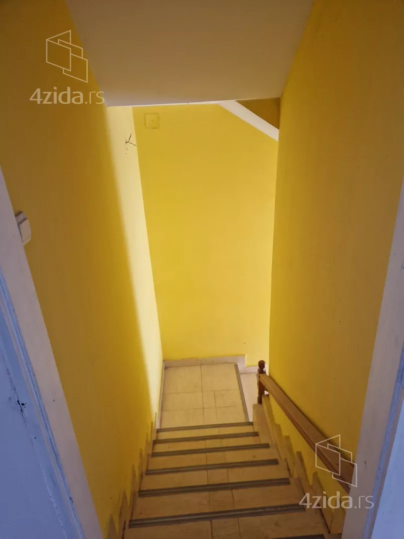 Četvoroiposoban stan | 4zida