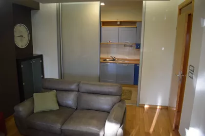 4. Kraljevački Bataljon | 4zida.rs