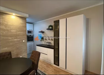 Autokomanda | 4zida.rs