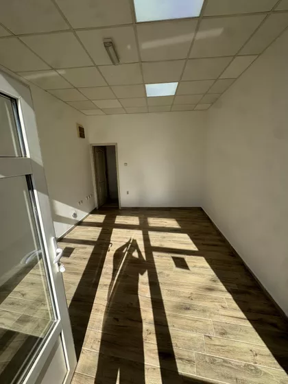 Geri Karolja 33 | 4zida.rs