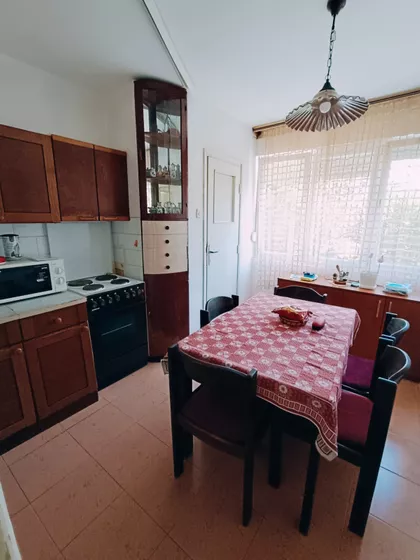 Sremska | 4zida.rs