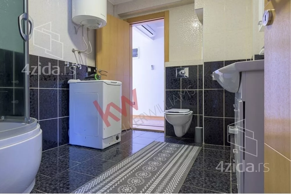 Petosoban stan | 4zida