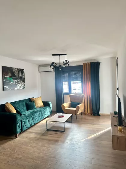 Nemanjina 24 | 4zida.rs