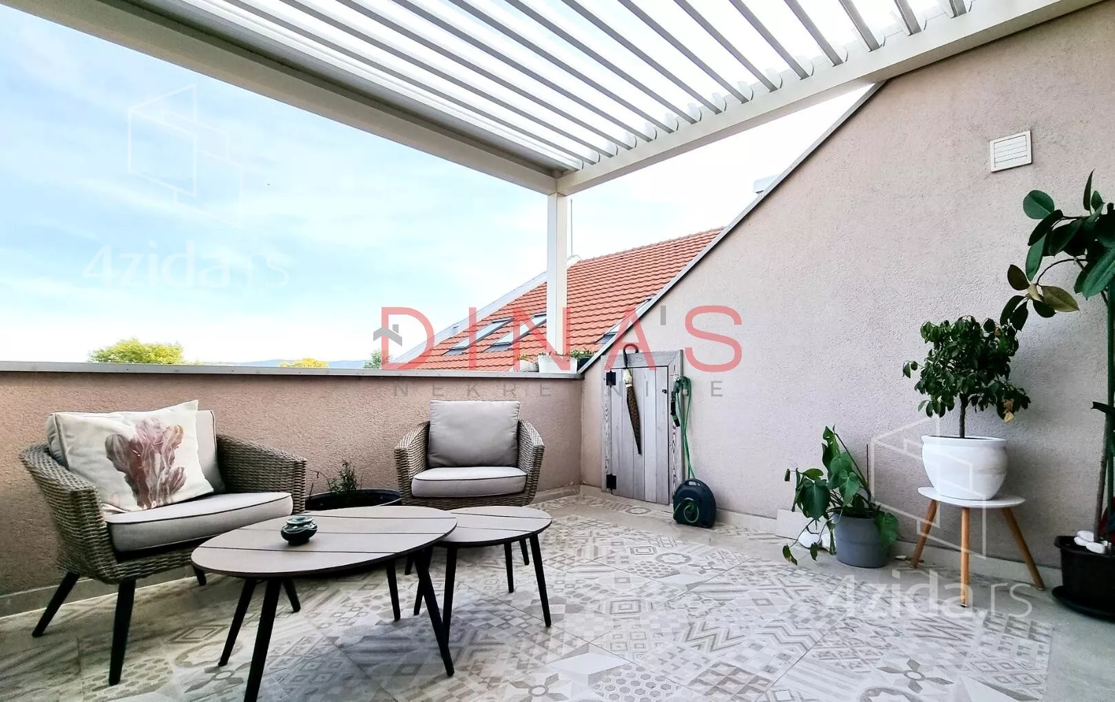 Petosoban stan | 4zida