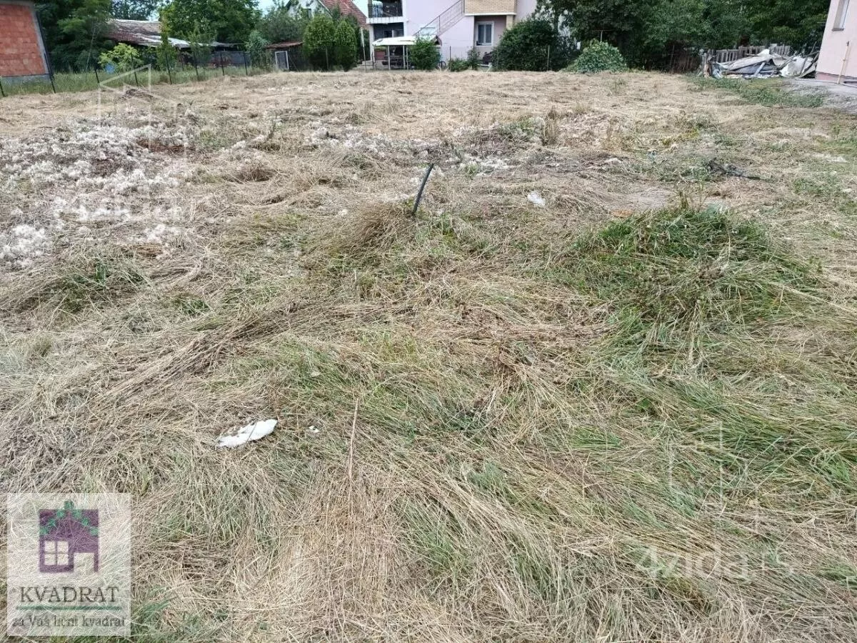 Plac | 4zida