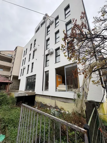 Cara Lazara | 4zida.rs