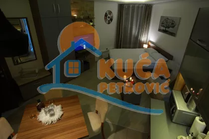 Vikend naselje | 4zida.rs