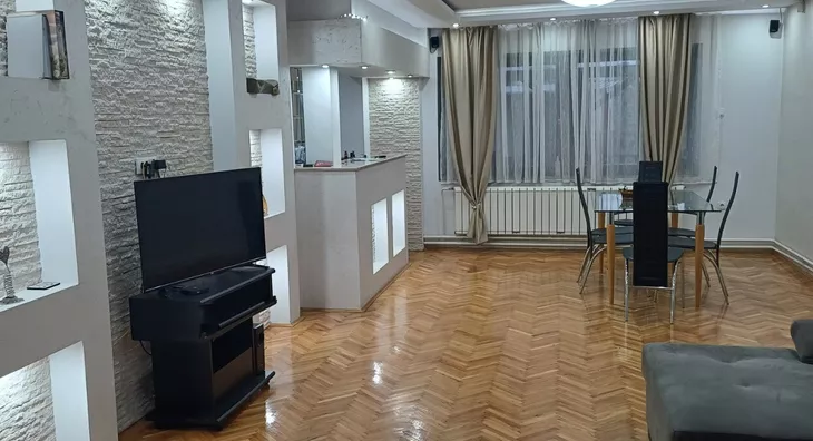 4-etažna kuća | 4zida