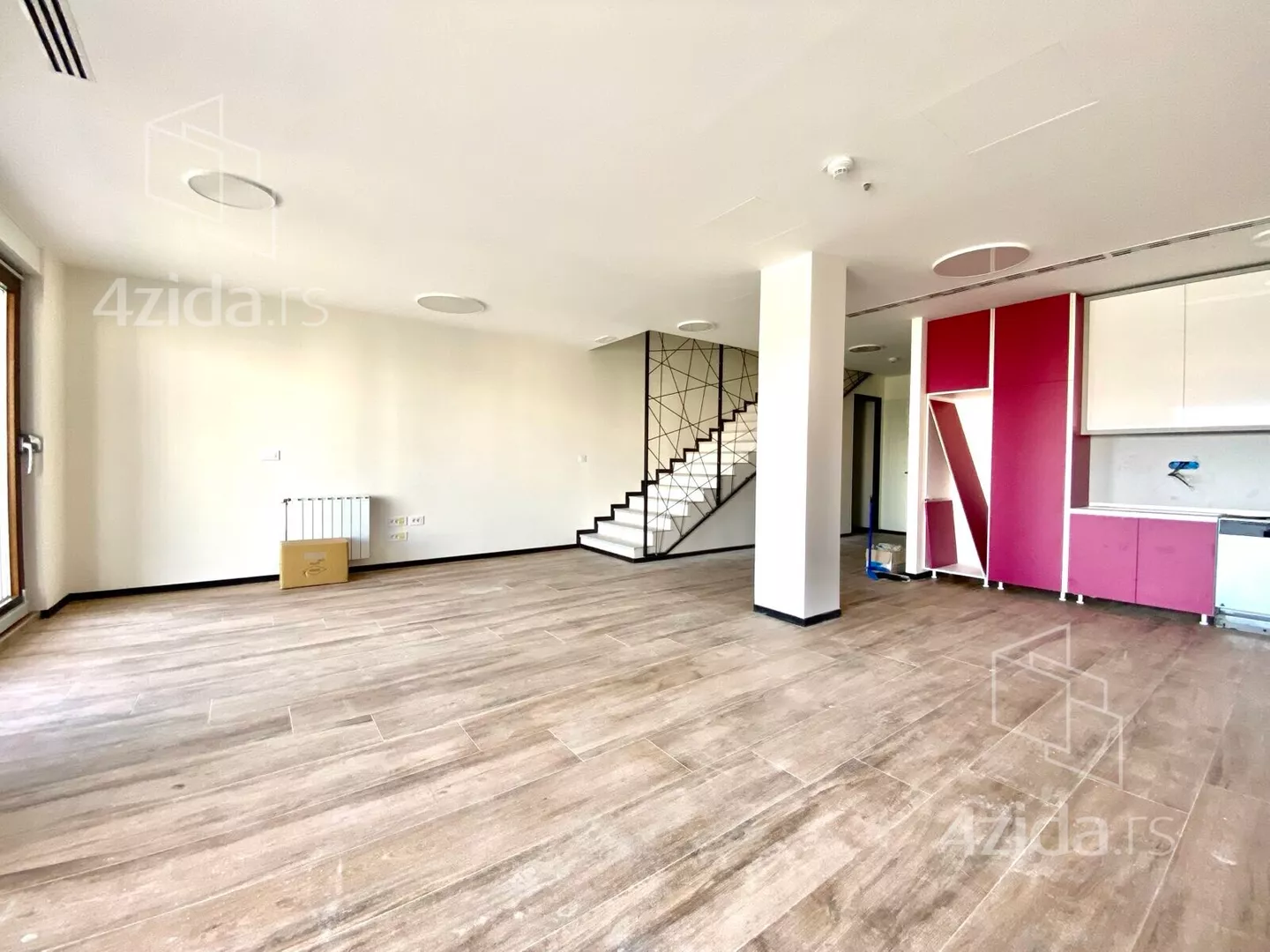 Poslovni prostor | 4zida