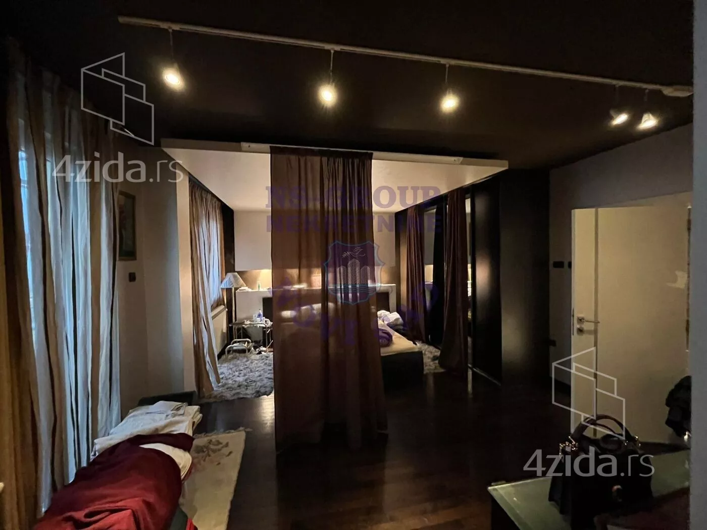 Sedmosoban stan | 4zida