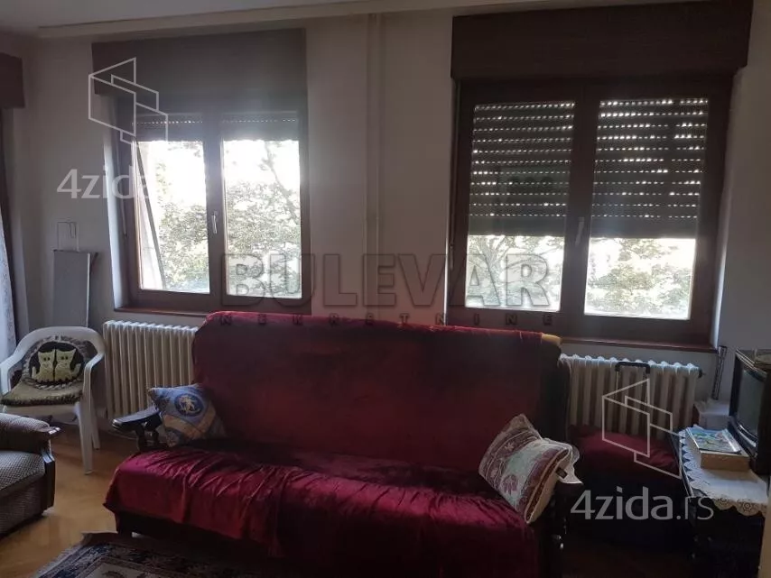 Troiposoban stan | 4zida