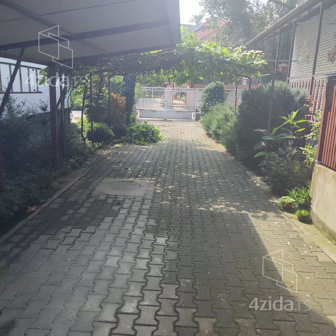Kuća | 4zida