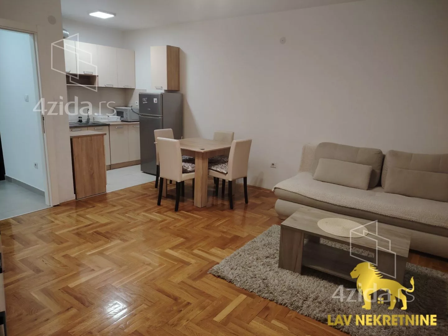 Dvoiposoban stan | 4zida