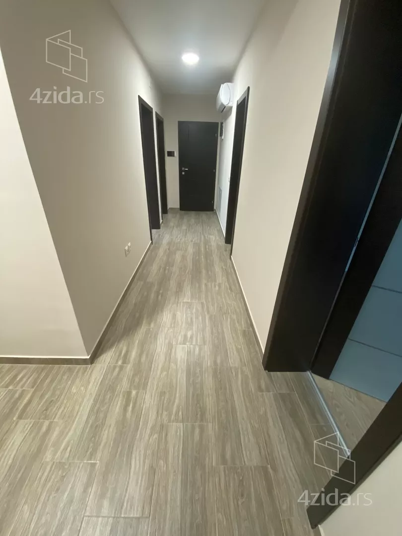 Četvoroiposoban stan | 4zida