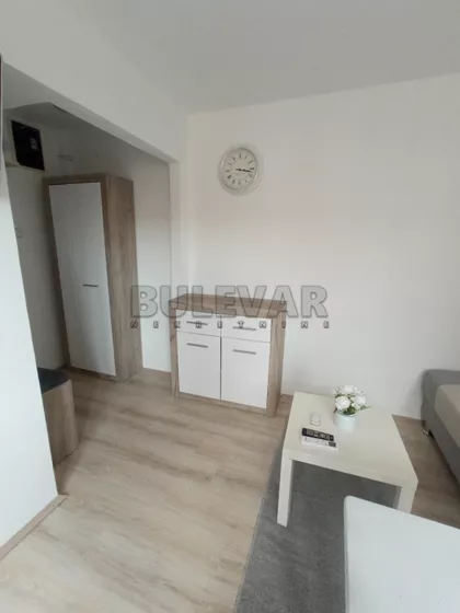 Obrenovićeva | 4zida.rs