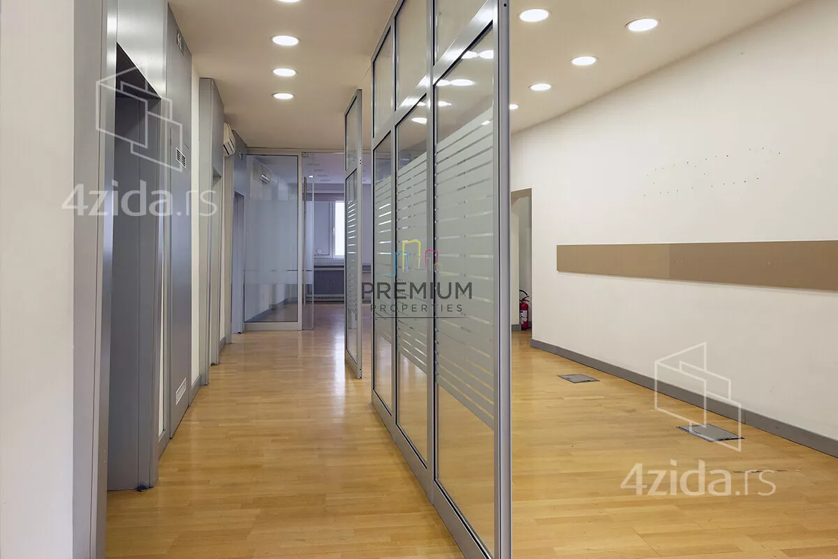 Poslovni prostor | 4zida