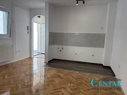 Trg Mladenaca | 4zida.rs