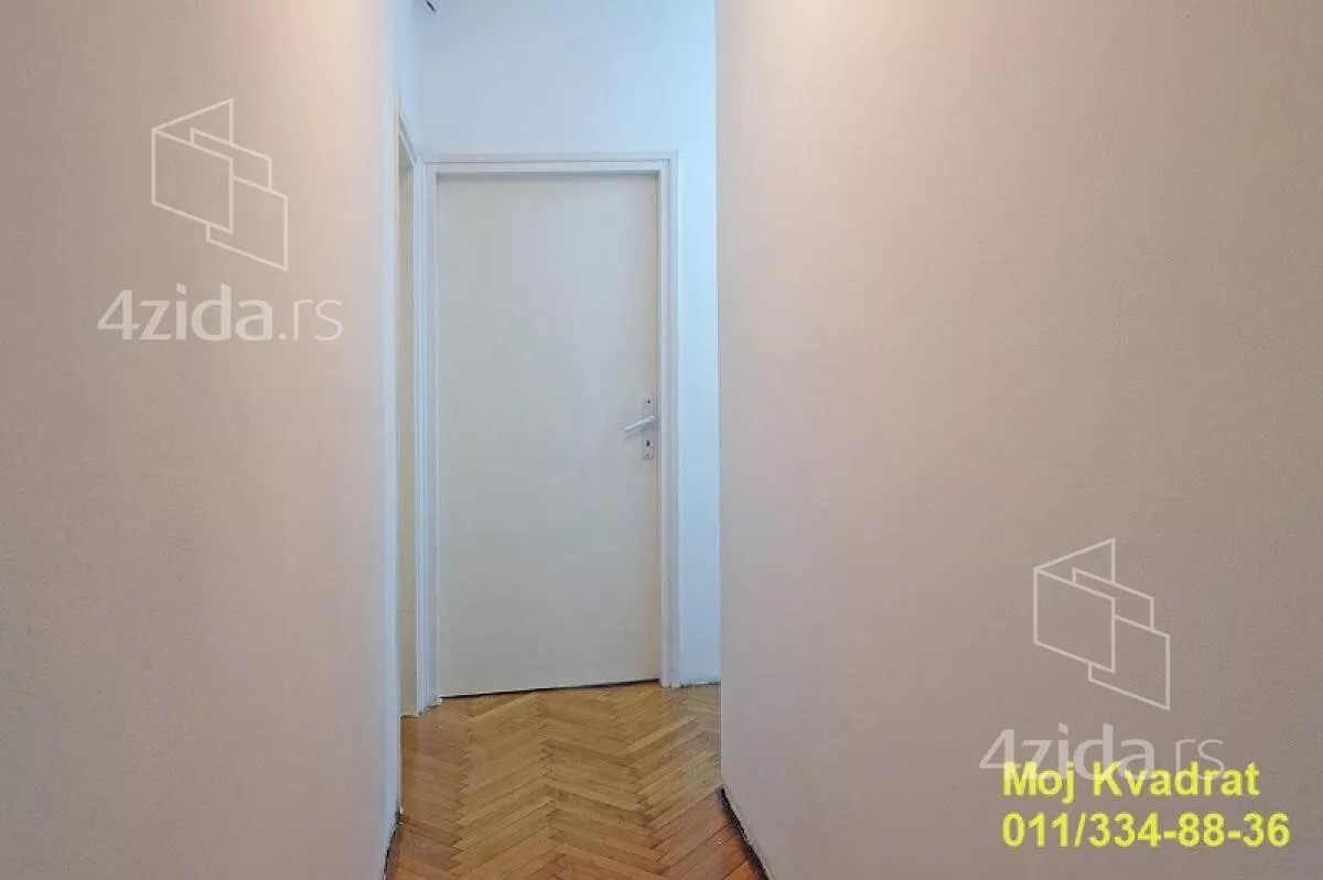 Četvoroiposoban stan | 4zida