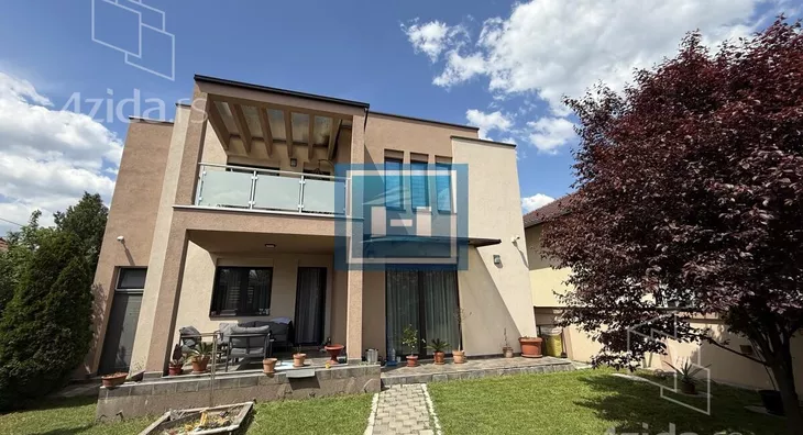 Kuća | 4zida