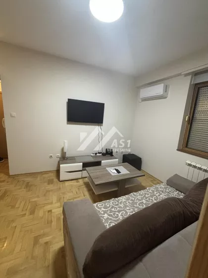 Lovćenska | 4zida.rs