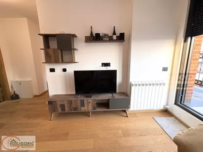 Crveni Krst Vračar | 4zida.rs