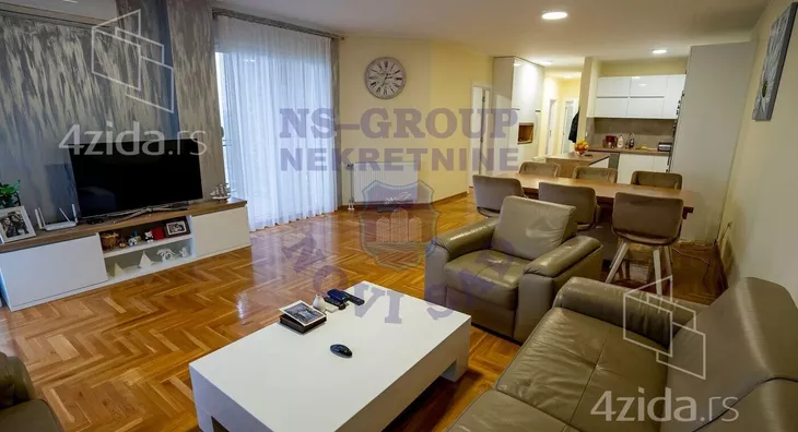 Četvorosoban stan | 4zida