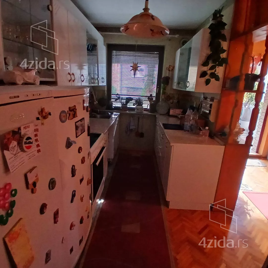 3-etažna kuća | 4zida