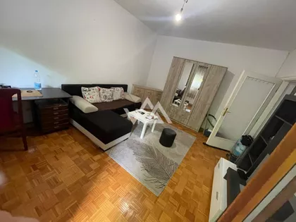 Dušana Radovića | 4zida.rs